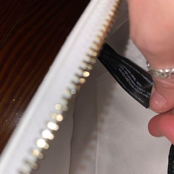 WHBM ๐พ NWTโPurple Hydrangeas Studded Wristlet Clutch Bag Purse, MSRP $69 - Picture 5 of 7